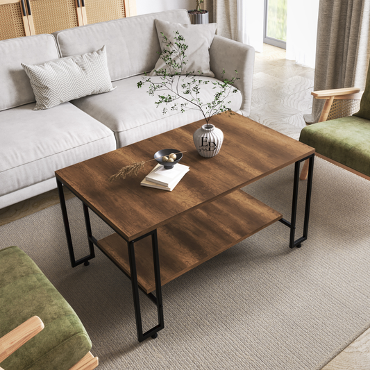 Table basse rectangulaire Nury – plateau bois foncé, structure noire, roulettes et étagère